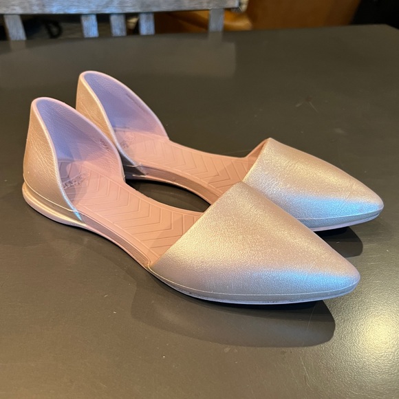 Native pointed flats